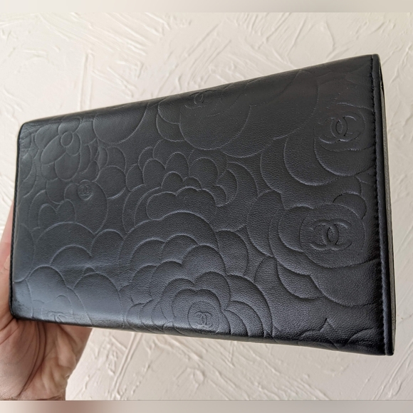Chanel Camellia wallet - Picture 7 of 12